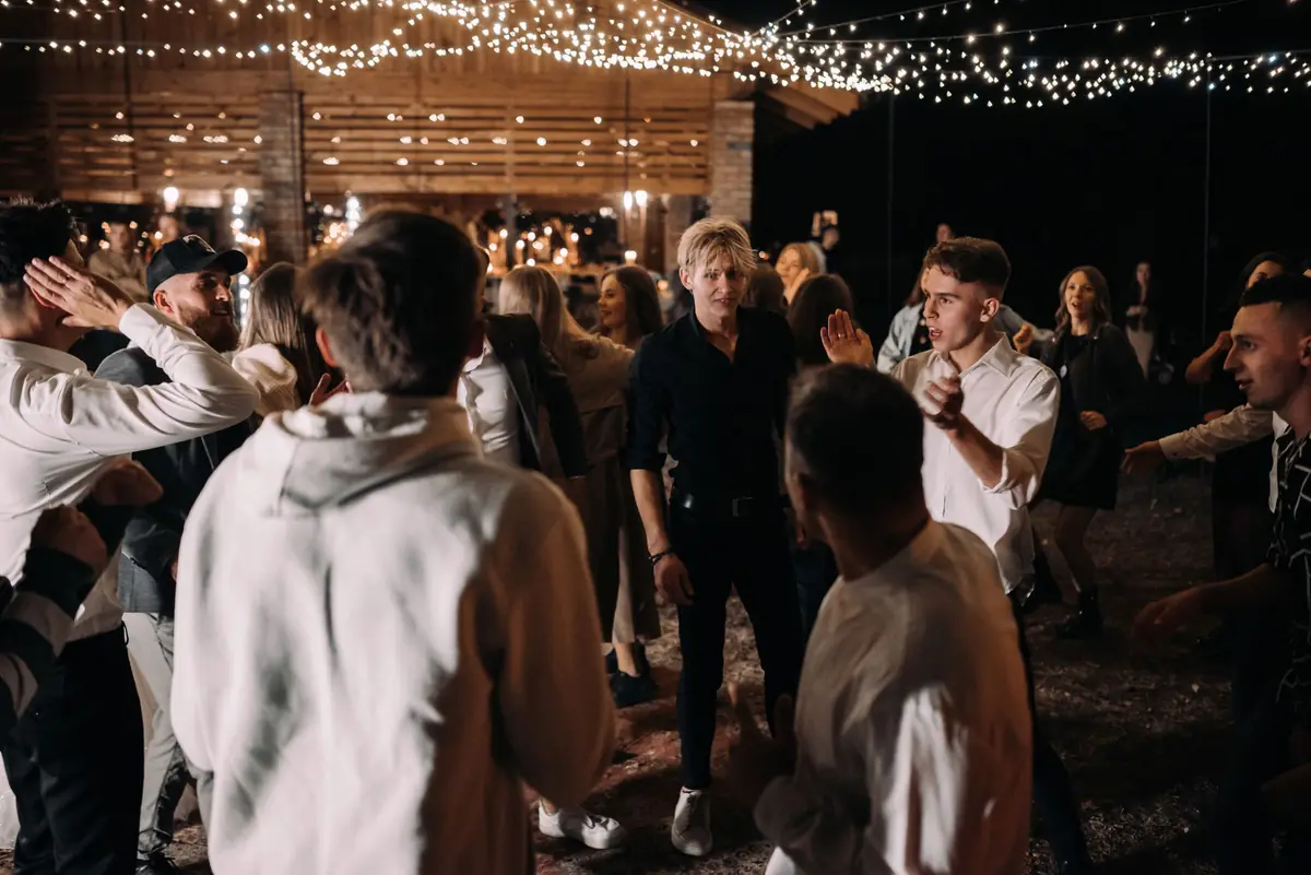 Do Italian wedding venues have a music curfew?